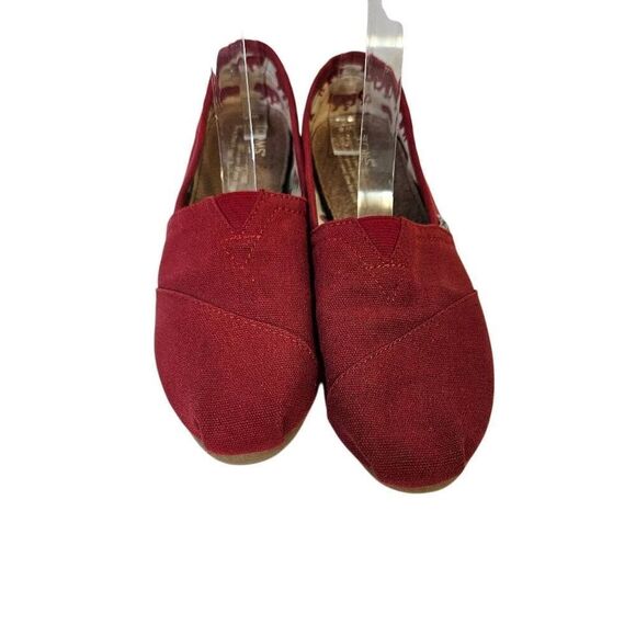 TOMS  womens red canvas slip on flats shoes. Size 8. - Picture 1 of 5